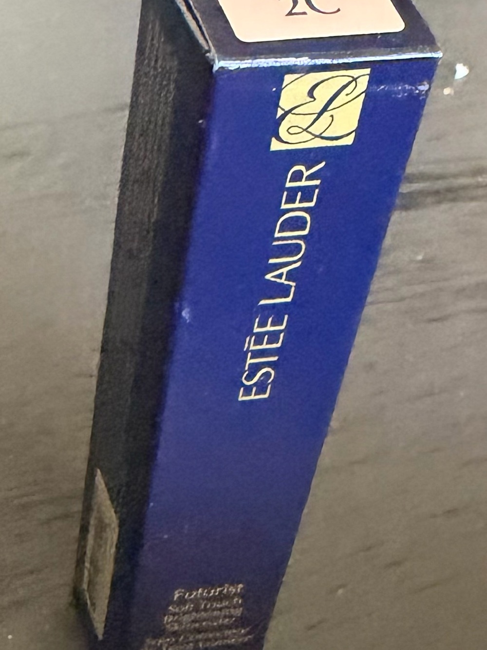 Estée Lauder Lipstick Futurist Soft Touch Brightening Concealer in 2C